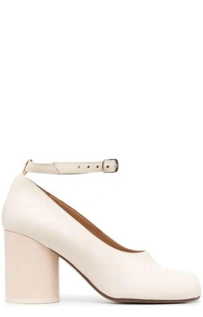 Shop Maison Margiela Tabi Mary-jane Pumps In Ivory