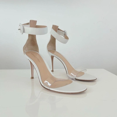 Pre-owned Gianvito Rossi White Leather Portofino Ankle Strap Sandals, 38