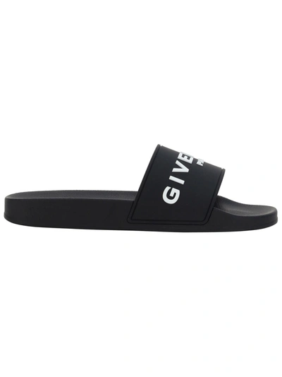 Givenchy flip 2024 flops sale