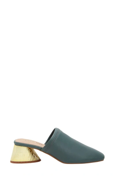 Katy Perry The Clarra Slipon Womens Solid Faux Leather Mules In Sage Leaf