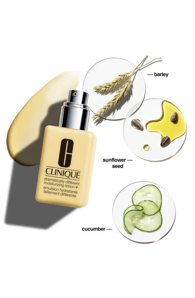 Clinique Dramatically Different Moisturizer Lotion + Face Moisturizer Duo Set $62 Value