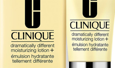Clinique Dramatically Different Moisturizer Lotion + Face Moisturizer Duo Set $62 Value
