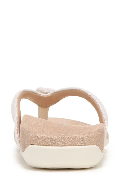 Vionic Mattie Flip Flop In Cream