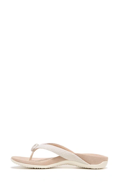 Vionic Mattie Flip Flop In Cream