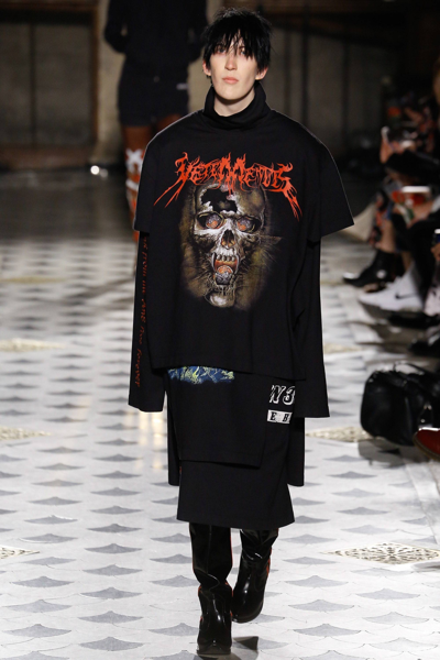 Iconic t shirt dress sale