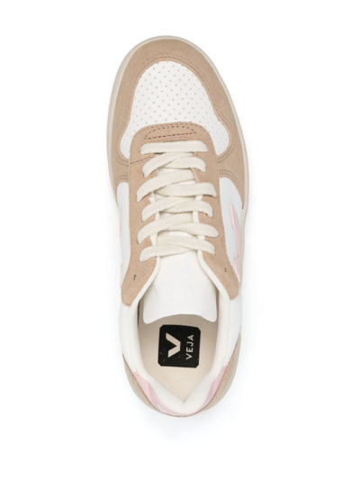 Veja V10 Chromefree Low-top Sneakers In White
