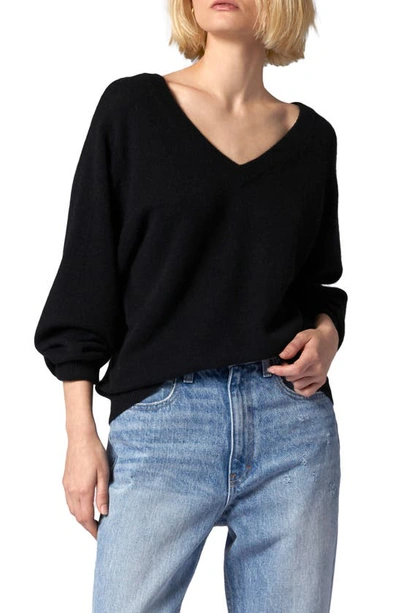 Shop Equipment Lilou V-neck Cashmere Sweater In True Black