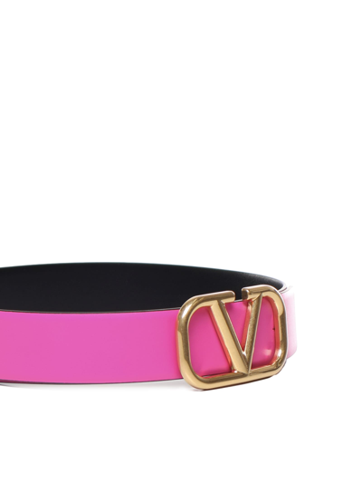 Shop Valentino Vlogo Reversible Belt In Pink Pp/black