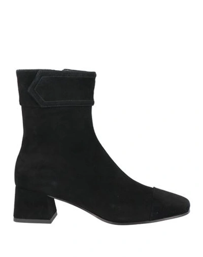 Bibi Lou Woman Ankle Boots Black Size 11 Soft Leather In Black