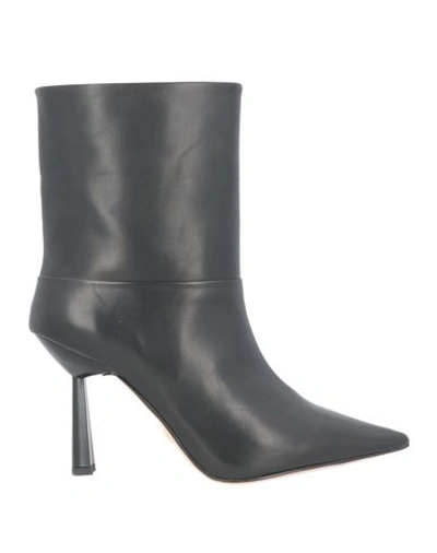 Shop Lola Cruz Woman Ankle Boots Black Size 6 Soft Leather