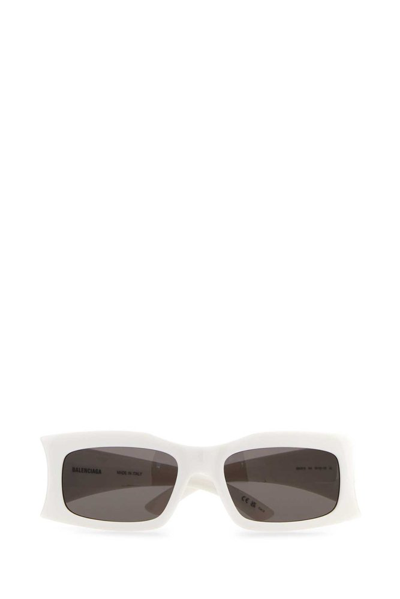 Shop Balenciaga Eyewear Pointed In White