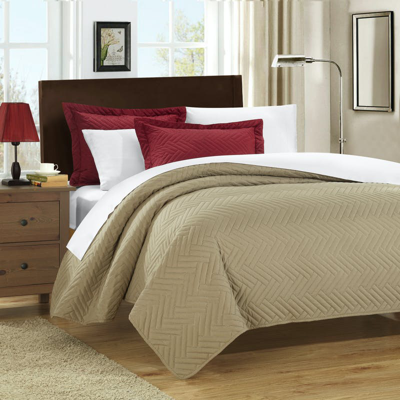 Shop Chic Home Design Chevron Blocks 7 Piece Cupertino Reversible Quilt, 2 Colors In 1 Set With 4 Piece Sheet Set In Red