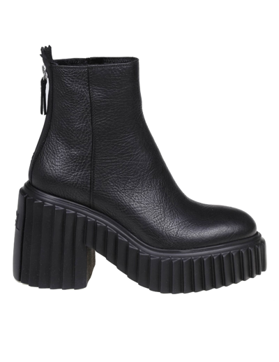 Shop Agl Attilio Giusti Leombruni Tiggy Ankle Boot In Black Color Leather