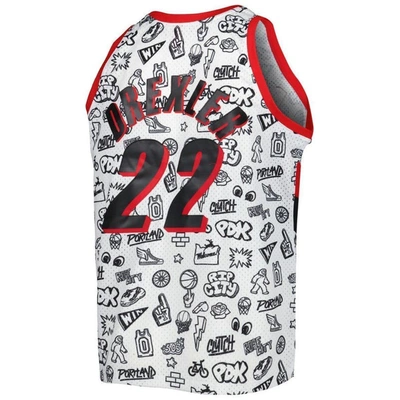 Shop Mitchell & Ness Clyde Drexler White Portland Trail Blazers 1991/92 Hardwood Classics Doodle Swingman