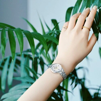 Pre-owned Seiko Lukia Ssvw205 Grow Elegant Silver Solar Radio Watch Women Box