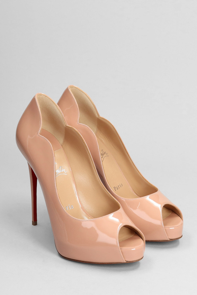 Shop Christian Louboutin Hot Chick Pumps In Powder Leather