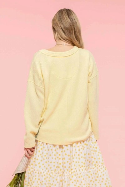 Blu Pepper V-neckline Knit Sweater In Yellow