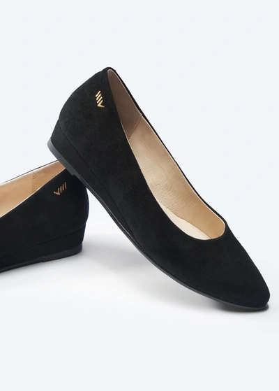 Viscata Roma Leather Flats In Black