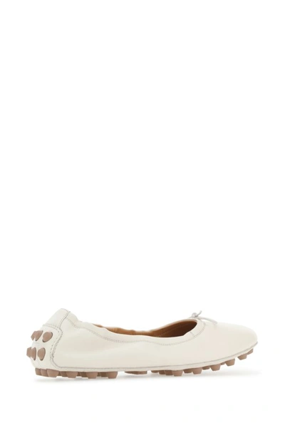 Shop Tod's Woman Ivory Leather Bubble Ballerinas In White