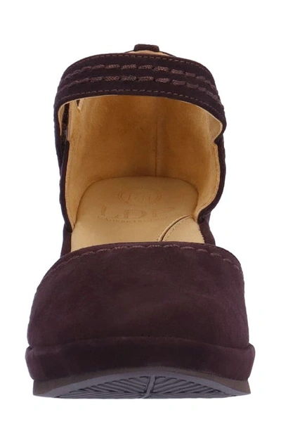 L'amour Des Pieds Orva Wedge Sandal In Chocolate