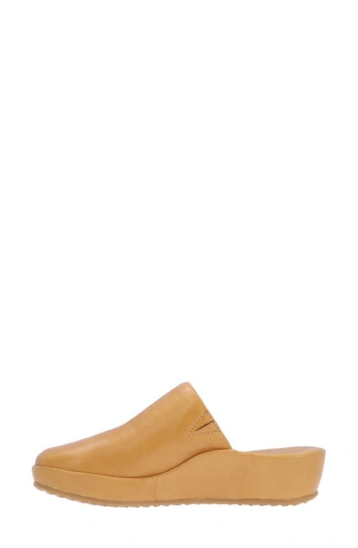 L'amour Des Pieds Cady Platform Wedge Mule In Lioness