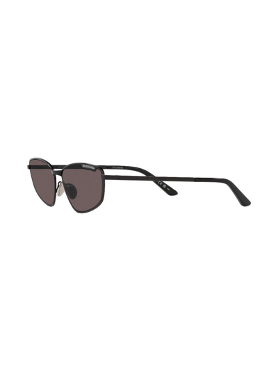 Shop Balenciaga Logo-engraved Rectangular-frame Sunglasses In Schwarz