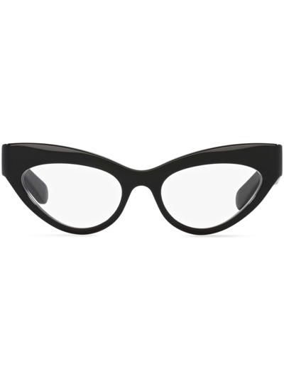 Shop Gucci Cat-eye Frame Glasses In Schwarz