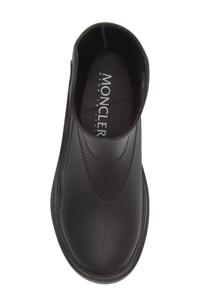 Moncler Ankle-height Boots With Textured Grip And Rugged Sole In Black