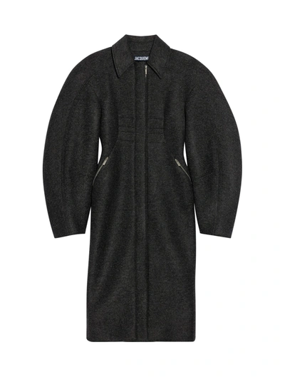 Jacquemus Le Manteau Ovalo Coat In Black