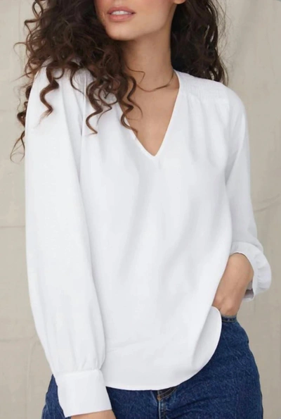 Bella Dahl Long Sleeve V Neck Top In White