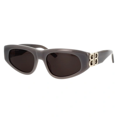 Shop Balenciaga Sunglasses In Gray