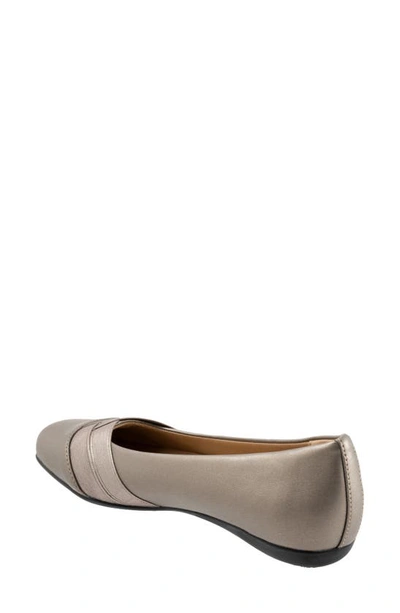 Trotters Stella Womens Faux Leather Slip-on Ballet Flats In Pewter
