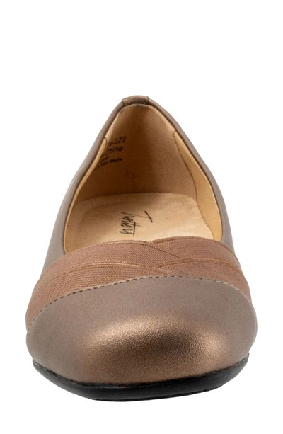 Trotters Stella Flat In Bronze
