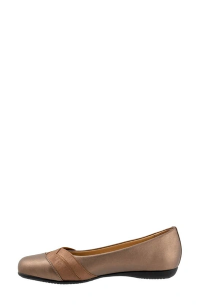 Trotters Stella Flat In Bronze