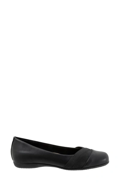 Shop Trotters Stella Flat In Black