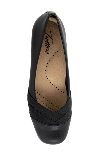 Shop Trotters Stella Flat In Black