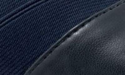 Trotters Stella Flat In Navy