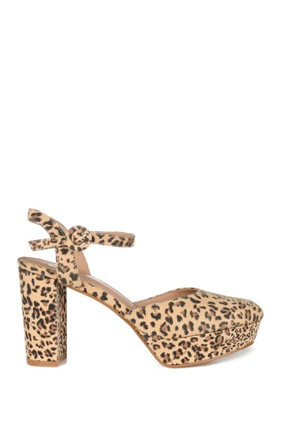 Journee Collection Roslynn Platform Pump -wide Width In Leopard