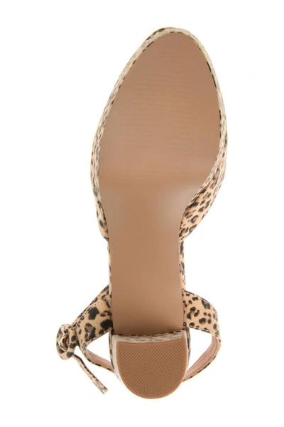 Journee Collection Roslynn Platform Pump -wide Width In Leopard