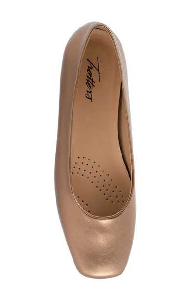 Trotters Honor Flat In Bronze