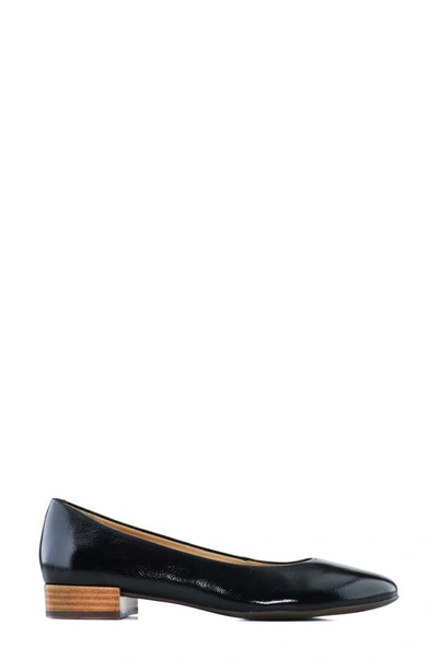 Shop Marc Joseph New York Ferris Flat In Black Svelte Patent