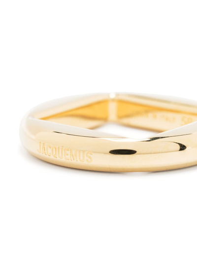 Shop Jacquemus La Bague Rond Logo-engraved Ring In Gold