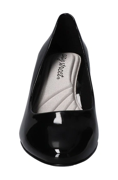 Easy Street Ballari Womens Patent Almond Toe Pumps In Black Patent