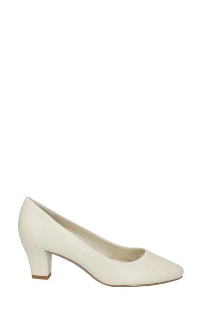 Easy Street Ballari Round Toe Pump In Bone