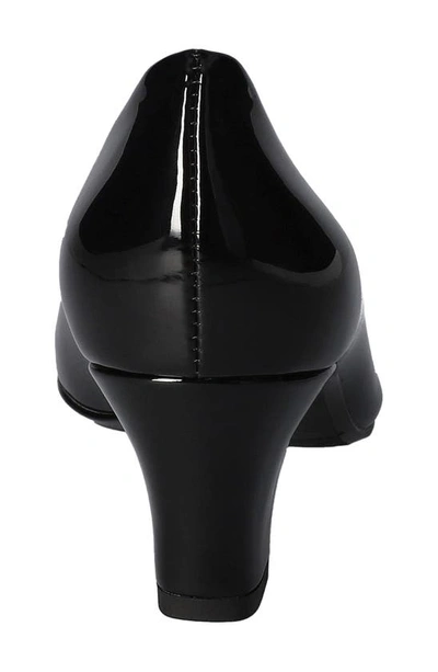 Easy Street Ballari Womens Patent Almond Toe Pumps In Black Patent