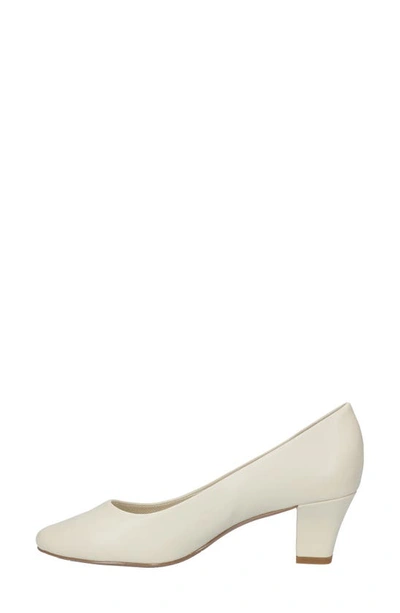 Easy Street Ballari Round Toe Pump In Bone