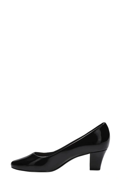 Easy Street Ballari Womens Patent Almond Toe Pumps In Black Patent