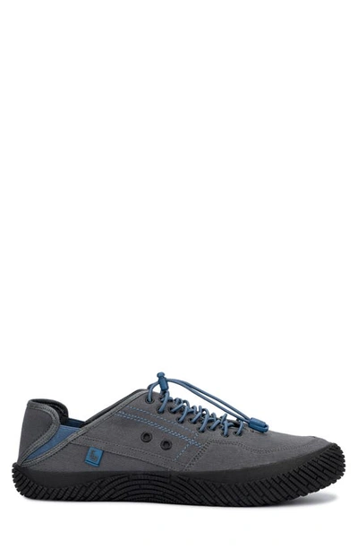 Hybrid Green Label Adventure 2.0 Low Top Sneaker In Dark Grey