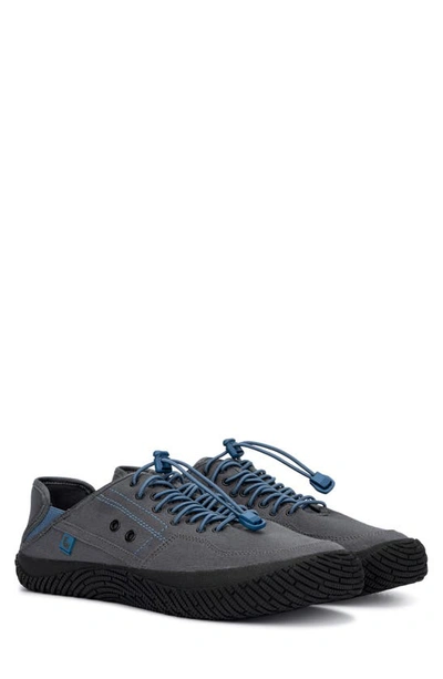 Hybrid Green Label Adventure 2.0 Low Top Sneaker In Dark Grey
