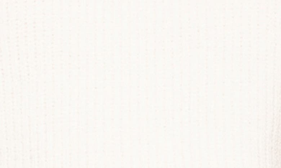 Alexia Admor Jaylani Sleeveless Turtleneck Sweater In Ivory